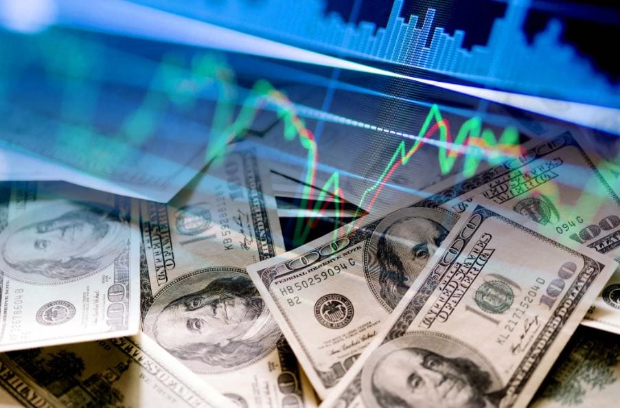 أسواق المال العالمية تترنّح والدولار يضعف وسط فوضى الرسوم الجمركية التي فرضها ترامب